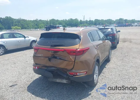 2018 Kia Sportage Lx z USA, uszkodzony, nr VIN KNDPM3AC0J7383105